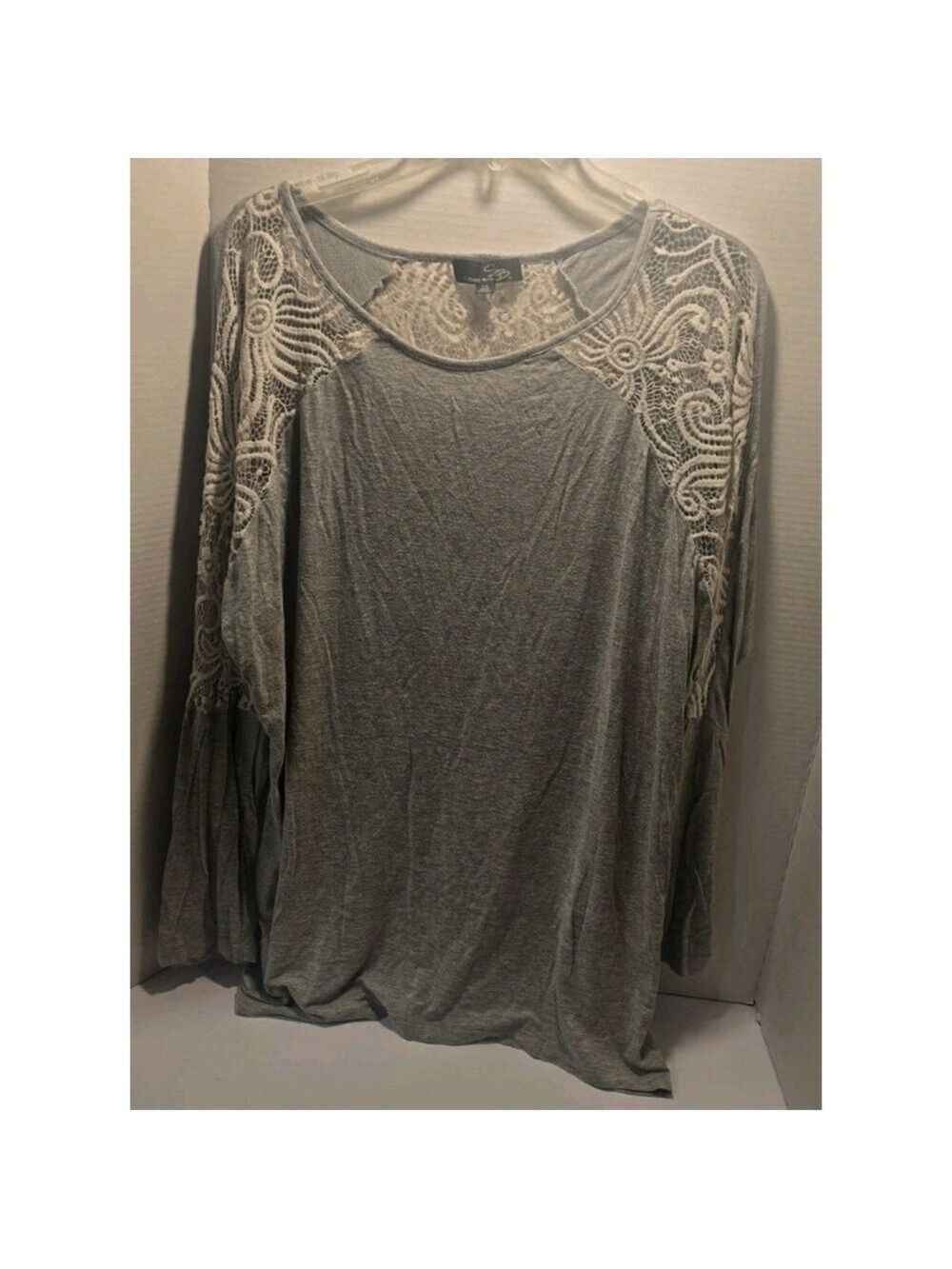 susan betro tops Long Sleeve Gray Lace 1X